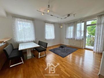 Großzügige 2 Zimmer Wohnung mit Balkon in ausgezeichneter Lage
