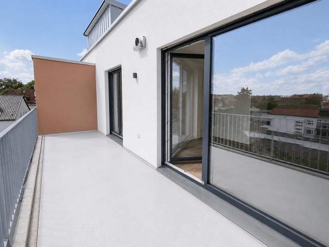 großzügige 2 Zimmer Wohnung mit BALKON, offene Küche, Lift | Künne Immobilien Gruppe