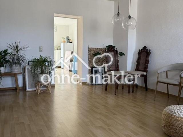 Großzügige 2 Zimmer Wohnung mit Balkon und Aufzug