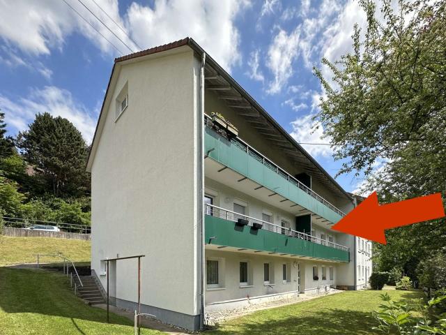 Groß­zügige 2 Zimmer Wohnung mit Blick ins Grüne