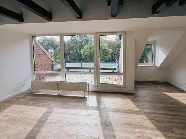 Großzügige 2 Zimmer Wohnung mit Galerie!