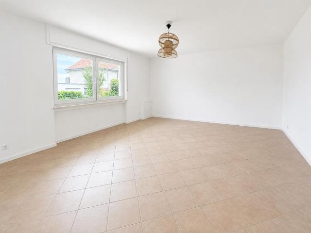 Großzügige 2 Zimmer Wohnung mit Garten und Terrasse, optional vollmöbliert