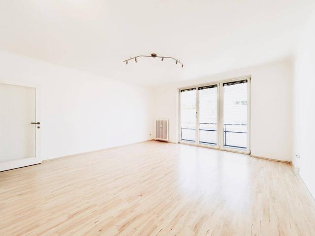Großzügige 2 Zimmer Wohnung mit separater Küche und großer Loggia – Wohnen im 20. Bezirk
