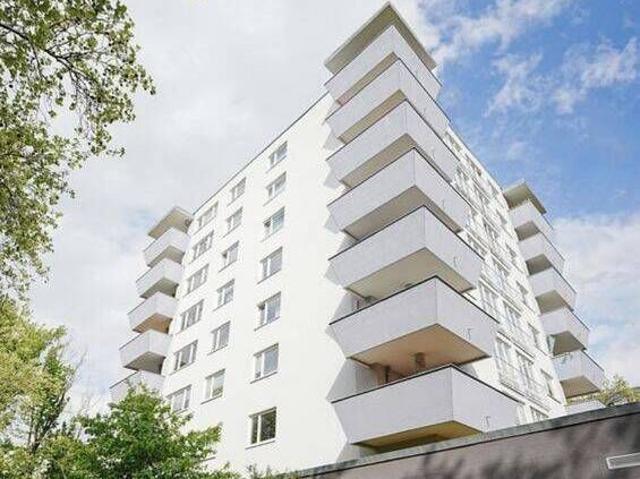 Großzügige 2 Zimmer Wohnung mit sonniger Terrasse nahe Kurfürstendamm