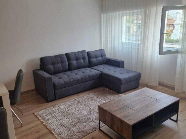 Großzügige 2 Zimmer Wohnung mit Stellplatz – € 750, inkl. BK & Heizung