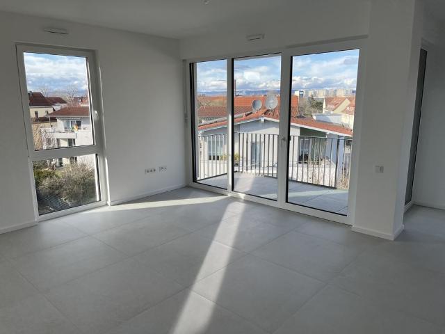 Großzügige, 2 Zimmer Wohnung, Einbauküche, TG Stellplatz, Gustavsburg