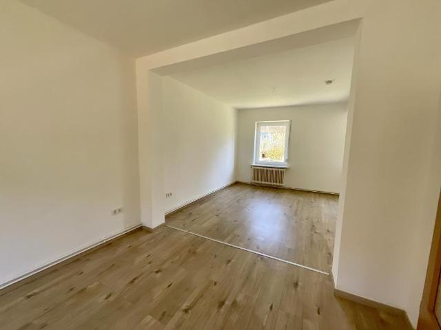 Großzügige 2 Zimmer Wohnung im Erdgeschoss in Fedderwardergroden!