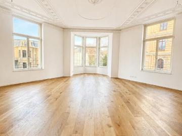 Großzügige 2 Zimmer Wohnung im Gründerzeithaus