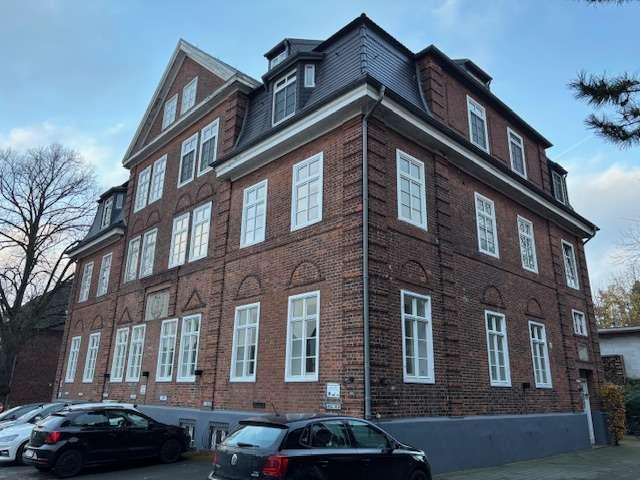 Großzügige 2 Zimmer Wohnung in gepflegtem Mehrfamilienhaus! ! Bitte bewerben Sie sich online !