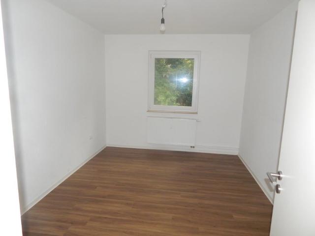 Großzügige 2 Zimmer Wohnung in Wermingsen!