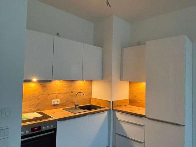 Großzügige 2 Zimmer Wohnung über den Dächern der Stadt