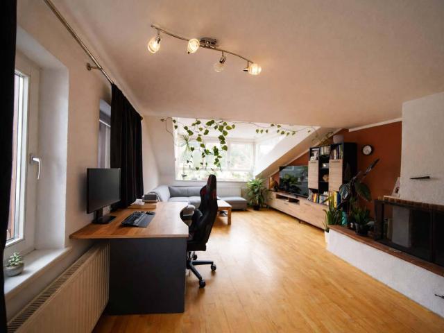 Großzügige 2 Zimmer Dachgeschosswohnung in Aldrans