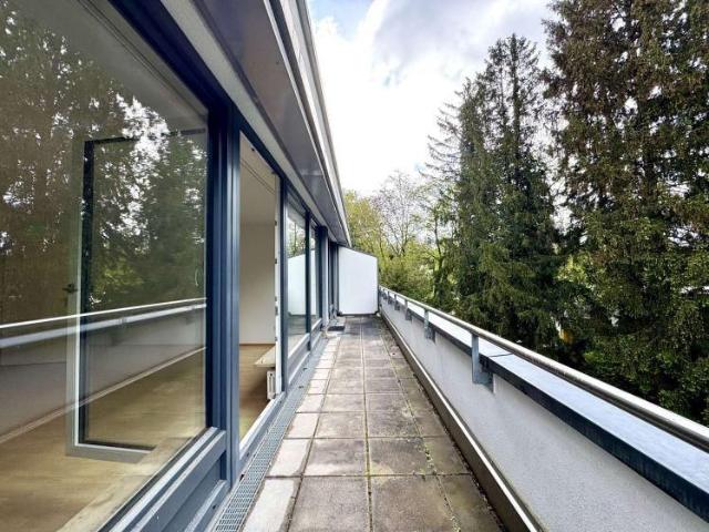 Großzügige 2 Zimmer Dachgeschosswohnung in Solln