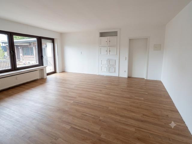 Großzügige 2 Zimmer Erdgeschosswohnung mit eigener Terrasse, Garten & Garage in Duisburg Baerl