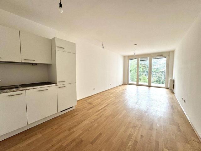 Großzügige 2 Zimmer mit hofseitiger Loggia
