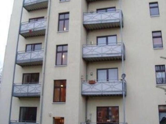 Großzügige 2 Zimmer mit Wannenbad, Balkon, offener Küche und Aufzug