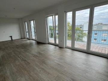 Großzügige 2 Zimmer Penthouse Wohnung mit Einbauküche!