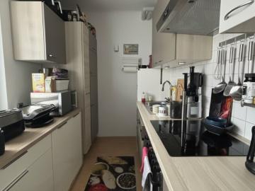 großzügige 2 zimmerwohnung in wels, mit balkon und badewanne !