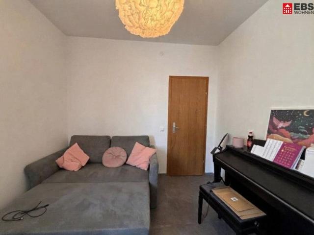 Großzügige 2 Zimmerwohnung mit viel Tageslicht am Minnesängerplatz Froschberg! Verfügbar ab 01.12.2026!