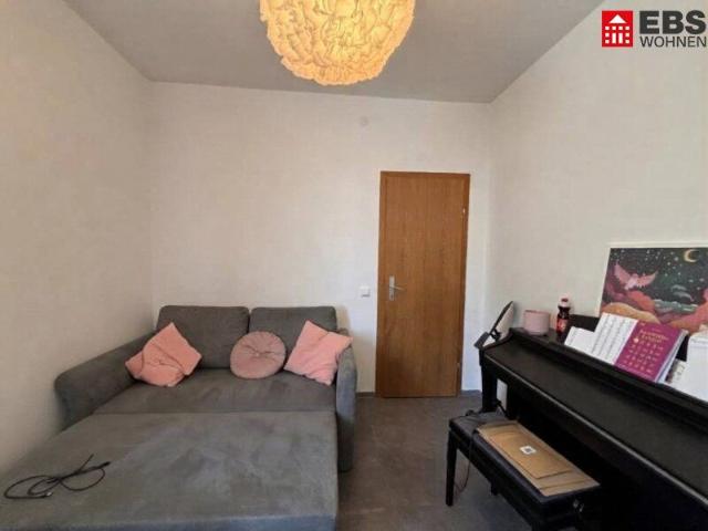 Großzügige 2 Zimmerwohnung mit viel Tageslicht am Minnesängerplatz Froschberg! Verfügbar ab 01.12.2026!