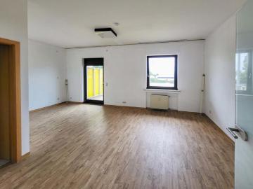 Großzügige 2 ZKB Wohnung zur Miete mit Balkon in ruhiger Wohngegend!