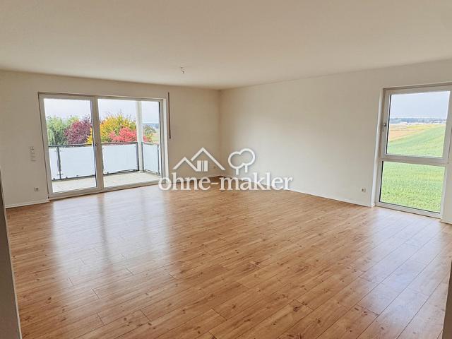 Großzügige 2,5 Zimmer Obergeschosswohnung mit Balkon in Hemau