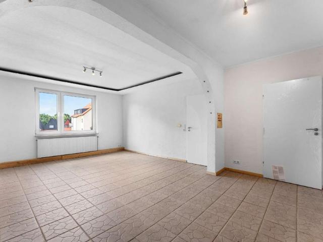 Großzügige 2,5 Zimmer Wohnung, modernisiertem Bad