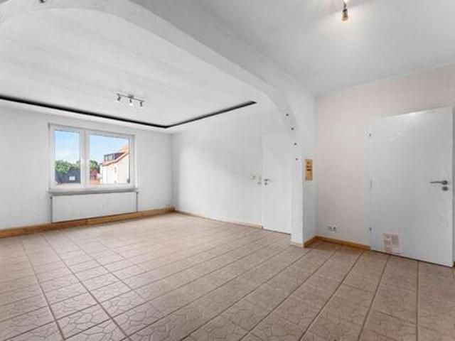 Großzügige 2,5 Zimmer Wohnung, modernisiertem Bad