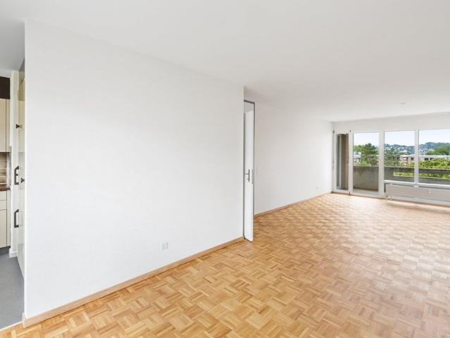 Grosszügige 2.5 Zimmerwohnung an ruhiger Lage zu vermieten!