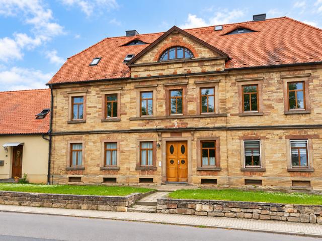 Großzügige 3 Raum Maisonettewohnung auf zwei Etagen in Schmon