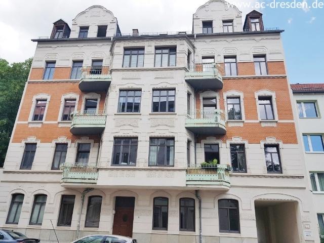 Großzügige 3 Raum Wohnung mit Balkon im kernsanierten Gründerzeithaus im Lutherviertel