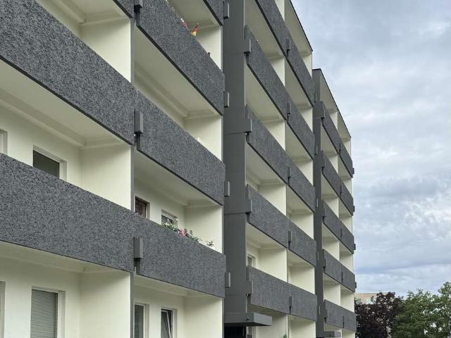 Großzügige 3 Raum Wohnung mit EBK und Balkon!
