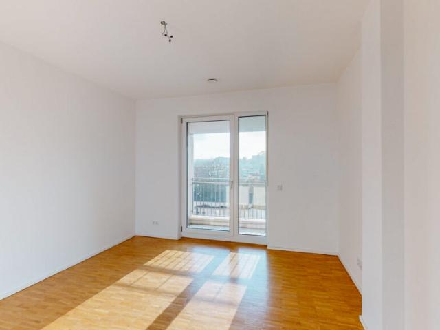 Großzügige 3 Zimmer Wohnung mit 2 Balkonen