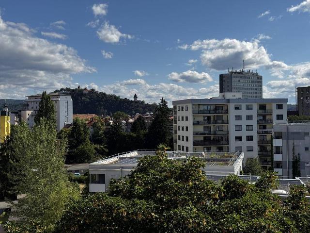 Großzügige 3 Zimmer Wohnung mit 2 Balkonen