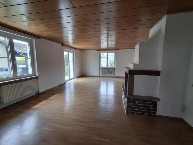 Großzügige 3 Zimmer Wohnung mit Terrasse und Gartenbenützung in ruhiger Wohnlage in Ried
