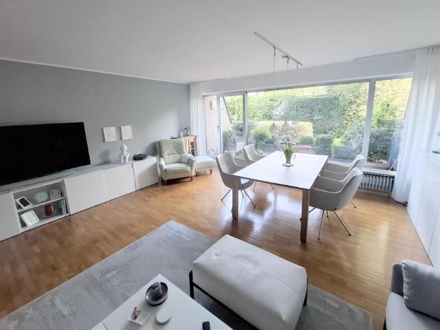 Großzügige 3 Zimmer Wohnung mit Terrasse in Krefeld am Stadtwald