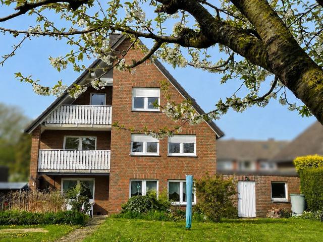 Großzügige 3 Zimmer Wohnung mit Weitblick ins Grüne