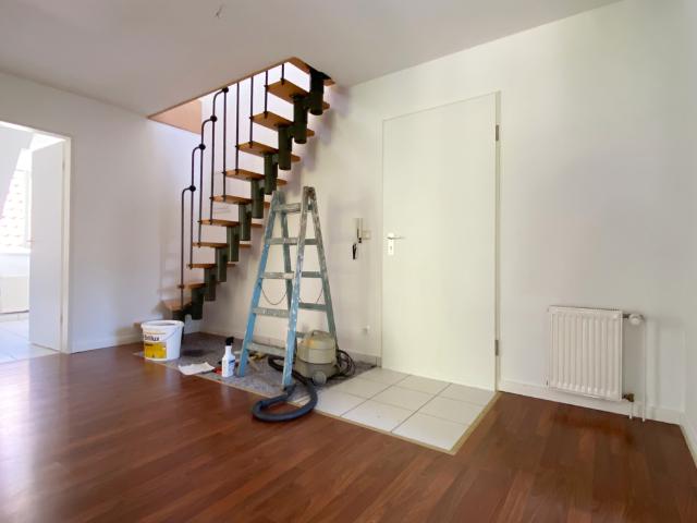 Großzügige 3 Zimmer Wohnung mit ausgebautem Studio