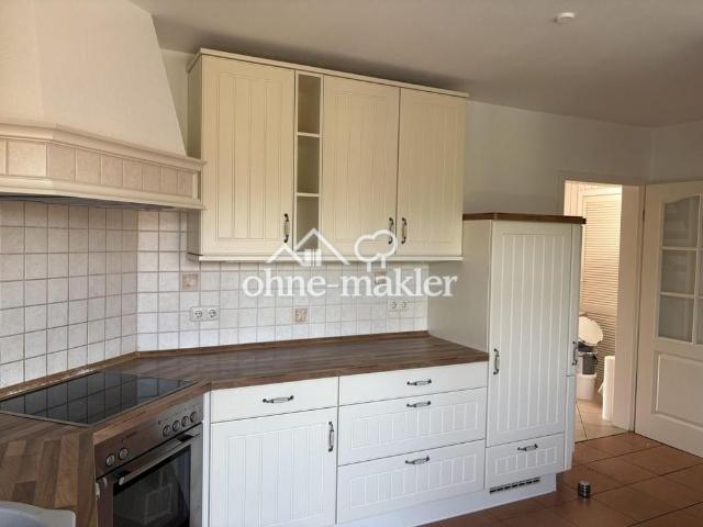 Großzügige 3 Zimmer Wohnung mit Balkon