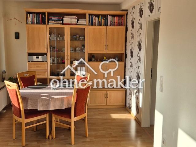 Großzügige 3 Zimmer Wohnung mit Balkon & Garage