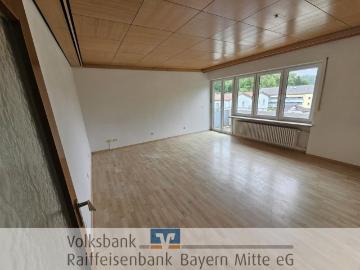 Großzügige 3 Zimmer Wohnung mit Balkon in Zentrumsnähe