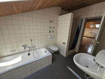 Großzügige 3 Zimmer Wohnung mit Balkon in Zentrumsnähe