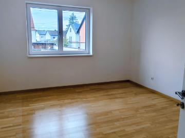 Großzügige 3 Zimmer Wohnung mit Balkon in zentraler Lage – Nähe Traunerkreuzung