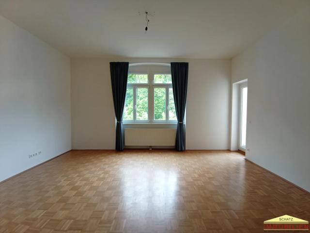 großzügige 3 zimmer wohnung mit balkon, lift und parkplatz – 76,56 m² wohnfläche
