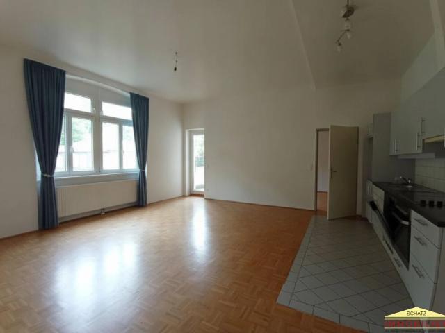 Großzügige 3 Zimmer Wohnung mit Balkon, Lift und Parkplatz – 76,56 m² Wohnfläche