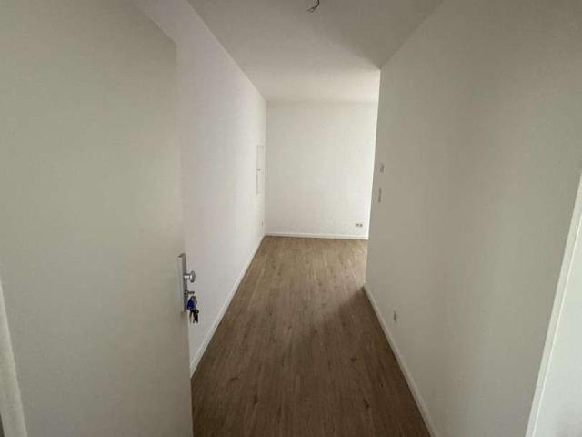 Großzügige 3 Zimmer Wohnung mit Balkon renoviert