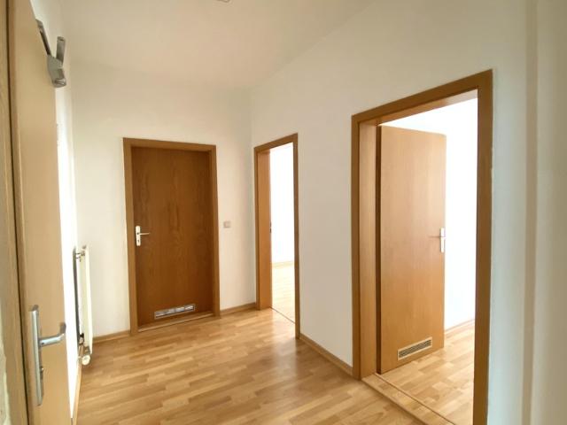 Großzügige 3 Zimmer Wohnung mit Balkon und Gartennutzung in Gera