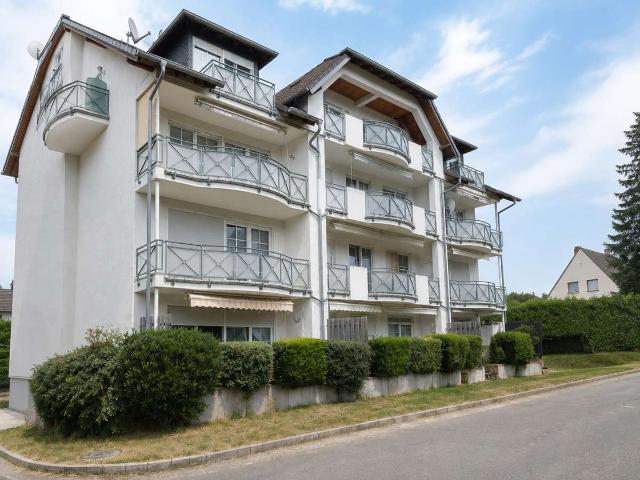 Großzügige 3 Zimmer Wohnung mit Balkon und Stellplatz – renoviert und sofort bezugsfrei