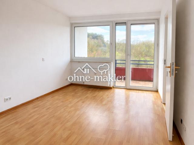 Großzügige 3 Zimmer Wohnung mit Balkon und 2 Bädern – Warmmiete inkl. Strom & Heizkosten