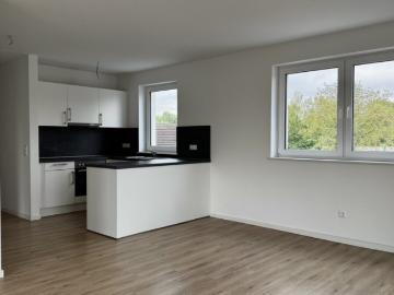 Großzügige 3 Zimmer Wohnung mit Einbauküche und Dachterrasse in Osternburg